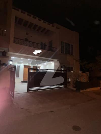 بحریہ ٹاؤن فیز 8 ۔ ابو بکر بلاک بحریہ ٹاؤن فیز 8 ۔ سفاری ویلی,بحریہ ٹاؤن فیز 8,بحریہ ٹاؤن راولپنڈی,راولپنڈی میں 5 کمروں کا 7 مرلہ مکان 2.4 کروڑ میں برائے فروخت۔