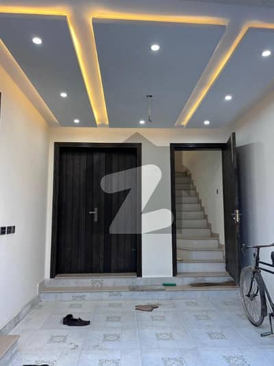5 Marla Luxury Brand New First Entry House For Rent