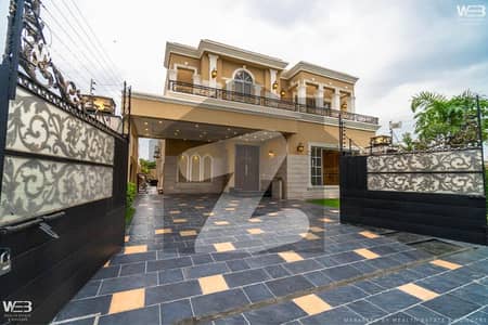 ڈی ایچ اے فیز 7 ڈیفنس (ڈی ایچ اے),لاہور میں 5 کمروں کا 1 کنال مکان 7.1 کروڑ میں برائے فروخت۔