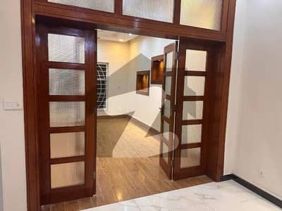 20 Marla Separate Entrance Upper Portion Available For Rent