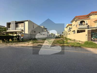 ڈی ایچ اے فیز 7 - بلاک ٹی فیز 7,ڈیفنس (ڈی ایچ اے),لاہور میں 1 کنال رہائشی پلاٹ 3.65 کروڑ میں برائے فروخت۔ ڈی ایچ اے فیز 7 - بلاک ٹی فیز 7,ڈیفنس (ڈی ایچ اے),لاہور میں 1 کنال رہائشی پلاٹ 3.65 کروڑ میں برائے فروخت۔