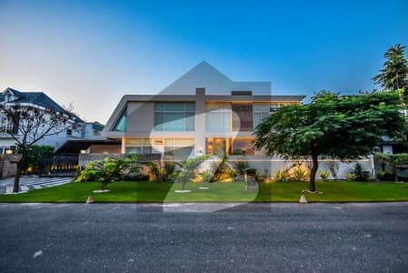 ڈی ایچ اے فیز 6 ڈیفنس (ڈی ایچ اے),لاہور میں 6 کمروں کا 2 کنال مکان 33.0 کروڑ میں برائے فروخت۔