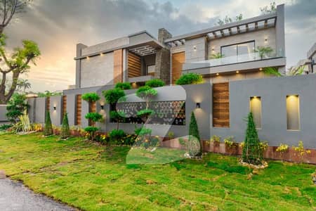 Ultra Modern 2 Kanal House For Sale At Prime Location