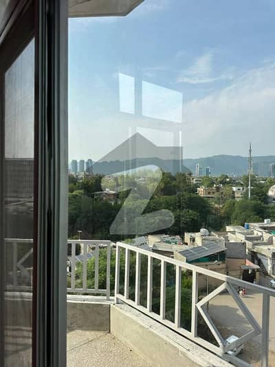 ڈی ۔ 12 اسلام آباد میں 5 کمروں کا 10 مرلہ مکان 2.7 لاکھ میں کرایہ پر دستیاب ہے۔