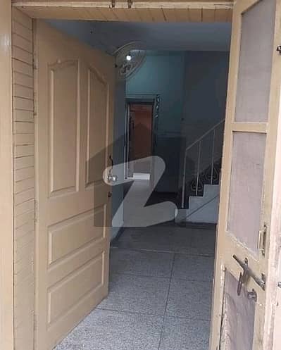 جی ۔ 9/4 جی ۔ 9,اسلام آباد میں 2 کمروں کا 7 مرلہ زیریں پورشن 75.0 ہزار میں کرایہ پر دستیاب ہے۔