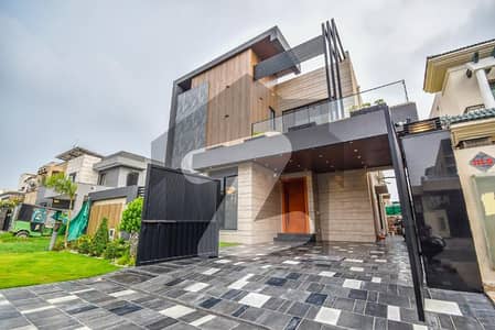 ڈی ایچ اے 9 ٹاؤن ڈیفنس (ڈی ایچ اے),لاہور میں 3 کمروں کا 5 مرلہ مکان 2.28 کروڑ میں برائے فروخت۔