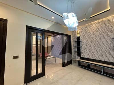 پارک ویو سٹی لاہور میں 4 کمروں کا 5 مرلہ مکان 2.3 کروڑ میں برائے فروخت۔ پارک ویو سٹی لاہور میں 4 کمروں کا 5 مرلہ مکان 2.3 کروڑ میں برائے فروخت۔