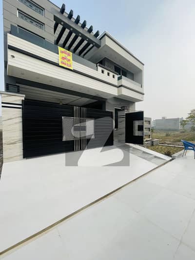 LDA Avenue Block M 10 Marla Modern House Available For Sale At Lucrative Price