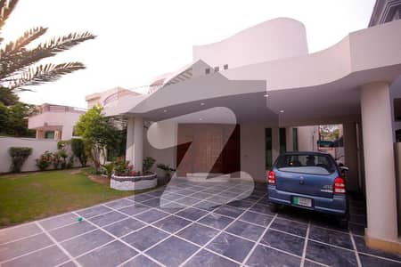 1 KANAL MODERN HOUSE FOR SALE IN DHA PHASE 3