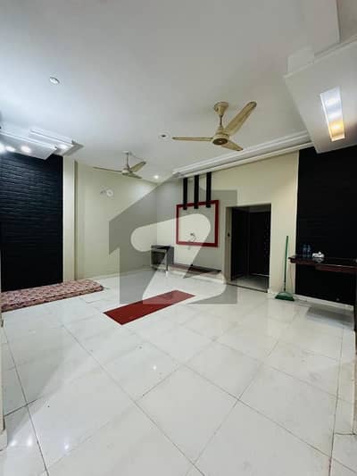 10 Marla house for Sale in Central Park Lahore