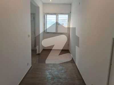 ڈی ایچ اے فیز 8 ڈی ایچ اے ڈیفینس,کراچی میں 3 کمروں کا 1 کنال زیریں پورشن 2.5 لاکھ میں کرایہ پر دستیاب ہے۔