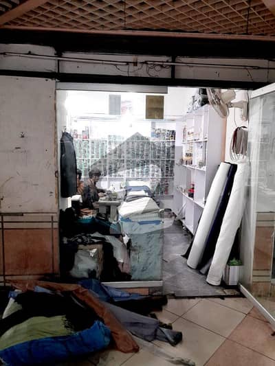 مری روڈ راولپنڈی میں 1 مرلہ دکان 70.0 لاکھ میں برائے فروخت۔ مری روڈ راولپنڈی میں 1 مرلہ دکان 70.0 لاکھ میں برائے فروخت۔