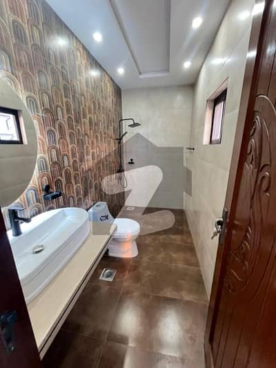 5 Marla Brand New House For Sale IN Central Park