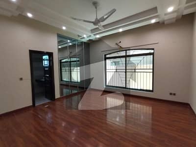 30 Marla Full House Available For Rent In DHA