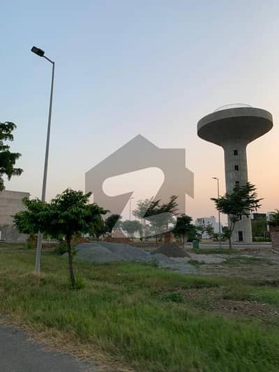 Facing Park Residential Plot Of 5 Marla Available In Royal Palm City - Block H