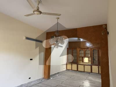 1 Kanal Upper Portion For Rent In Johar Town Phase-1