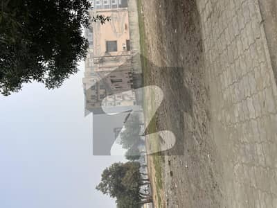 بحریہ ٹاؤن قائد بلاک بحریہ ٹاؤن سیکٹر ای,بحریہ ٹاؤن,لاہور میں 5 مرلہ کمرشل پلاٹ 8.6 کروڑ میں برائے فروخت۔ بحریہ ٹاؤن قائد بلاک بحریہ ٹاؤن سیکٹر ای,بحریہ ٹاؤن,لاہور میں 5 مرلہ کمرشل پلاٹ 8.6 کروڑ میں برائے فروخت۔