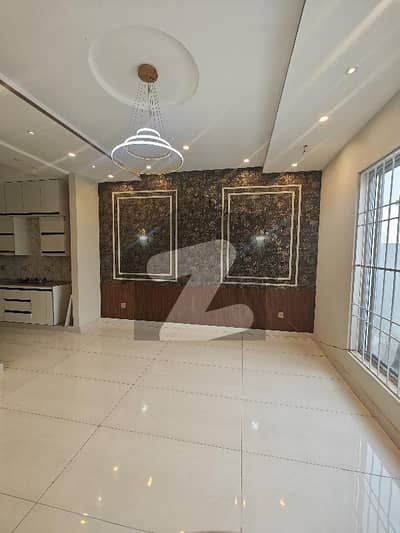 الکبیر ٹاؤن - فیز 2 الکبیر ٹاؤن,رائیونڈ روڈ,لاہور میں 3 کمروں کا 3 مرلہ مکان 1.35 کروڑ میں برائے فروخت۔