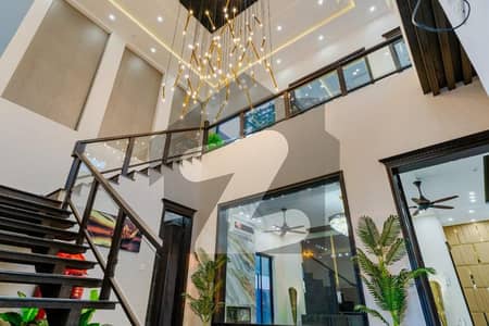 ڈی ایچ اے فیز 7 ڈیفنس (ڈی ایچ اے),لاہور میں 6 کمروں کا 1 کنال مکان 3.0 لاکھ میں کرایہ پر دستیاب ہے۔