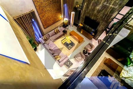 ڈی ایچ اے فیز 7 - بلاک وائے فیز 7,ڈیفنس (ڈی ایچ اے),لاہور میں 4 کمروں کا 10 مرلہ مکان 5.6 کروڑ میں برائے فروخت۔