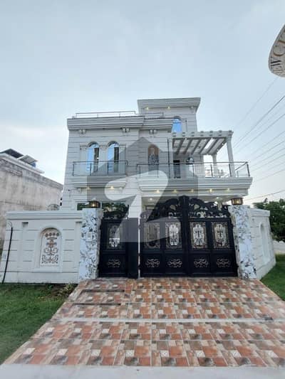 10 Marla Upper Portion for Rent Fully Furnished Independent Living Park View City Lahore
