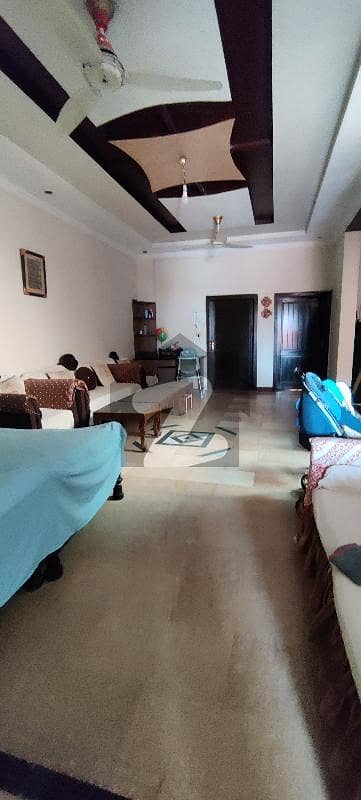 سوان گارڈن ۔ بلاک ایف سوان گارڈن,اسلام آباد میں 3 کمروں کا 10 مرلہ مکان 2.2 کروڑ میں برائے فروخت۔