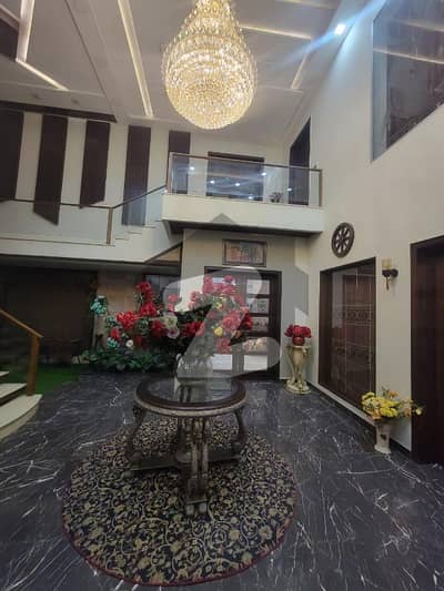 اقبال ایوینیو فیز 1 اقبال ایوینیو,لاہور میں 7 کمروں کا 2 کنال مکان 14.0 کروڑ میں برائے فروخت۔