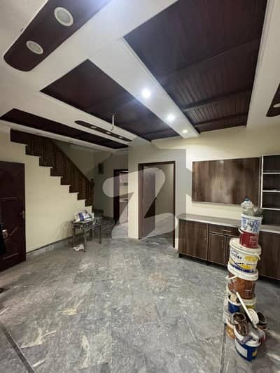 3.5 Marla Full House For Rent VIP Location