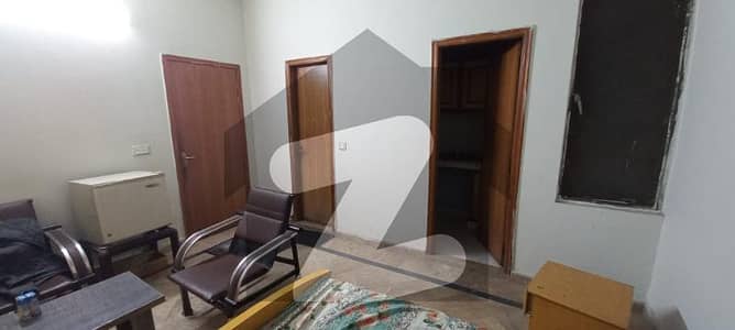 ڈی ایچ اے فیز 1 ڈیفنس (ڈی ایچ اے),لاہور میں 5 مرلہ فلیٹ 30.0 ہزار میں کرایہ پر دستیاب ہے۔