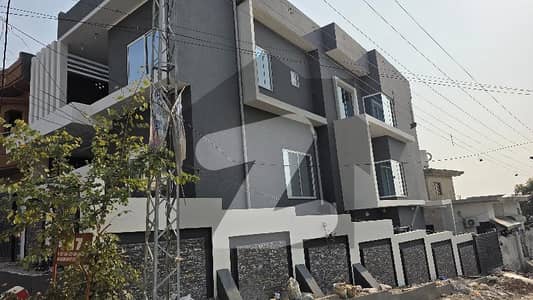 گلشن آباد راولپنڈی میں 7 کمروں کا 12 مرلہ مکان 3.85 کروڑ میں برائے فروخت۔