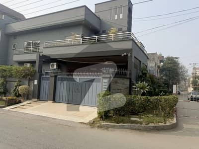 Modern Design Corner 50ft Front / 60ft Main Road House For Sale Modern Design Corner 50ft Front / 60ft Main Road House For Sale