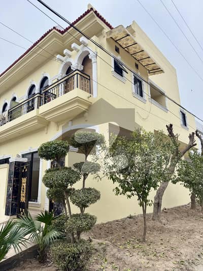 4 MARLA BRAND NEW - CORNER- FACING PARK - OWNER BUILT HOUSE FOR SALE