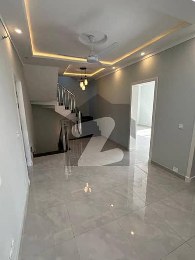 Bahria Enclave 5 Marla Front Open House Available For Rent