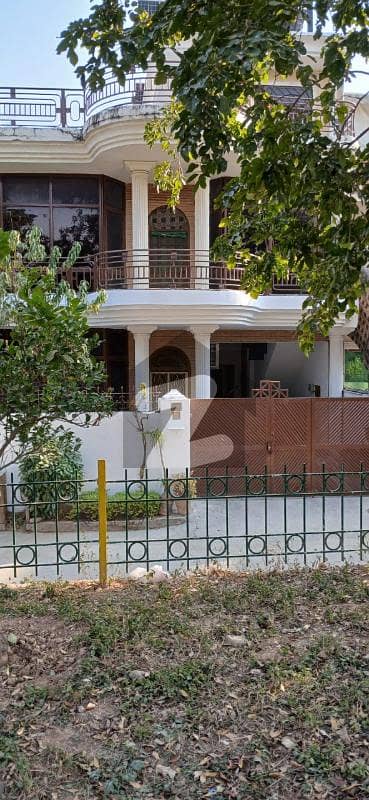 VICTORIAN STYLE: Main Boulevard | Park Facing CDA Sector G-6 VICTORIAN STYLE: Main Boulevard | Park Facing CDA Sector G-6