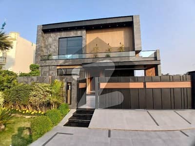 ڈی ایچ اے فیز 6 ڈیفنس (ڈی ایچ اے),لاہور میں 5 کمروں کا 1 کنال مکان 14.5 کروڑ میں برائے فروخت۔