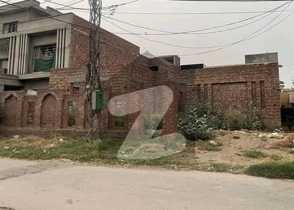 مرغزار آفیسرز کالونی لاہور میں 4 کمروں کا 1 کنال مکان 3.5 کروڑ میں برائے فروخت۔