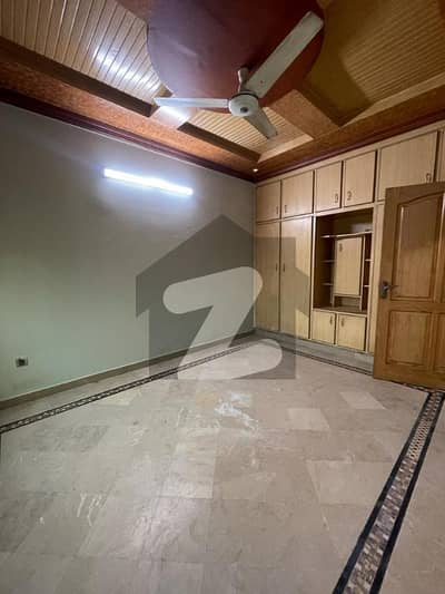 جی ۔ 13 اسلام آباد میں 2 کمروں کا 4 مرلہ زیریں پورشن 55.0 ہزار میں کرایہ پر دستیاب ہے۔