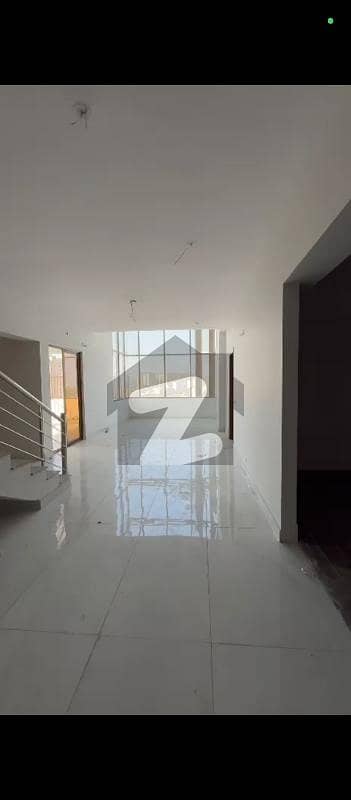 FALAKNAZ TWIN TOWER Flat