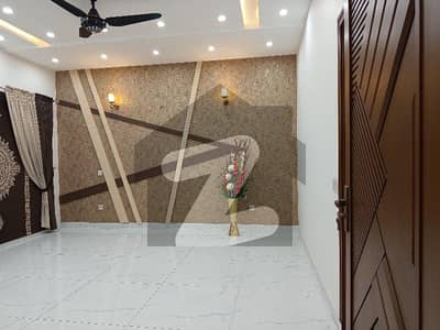 گارڈن ٹاؤن فیز 3 گارڈن ٹاؤن,گوجرانوالہ میں 4 کمروں کا 5 مرلہ مکان 2.2 کروڑ میں برائے فروخت۔