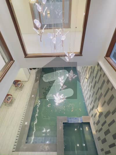 ڈی ایچ اے فیز 8 ڈی ایچ اے ڈیفینس,کراچی میں 6 کمروں کا 1 کنال مکان 8.5 لاکھ میں کرایہ پر دستیاب ہے۔