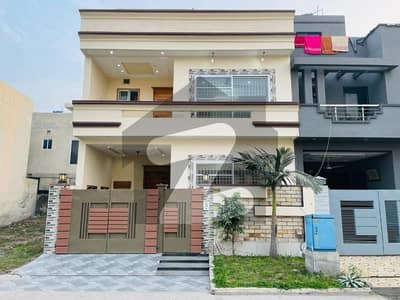 Investor Rate 5 Marla Beautiful House For Sale