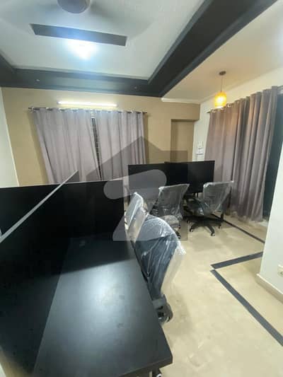 1000seq Ft Furnished Office With All Setup