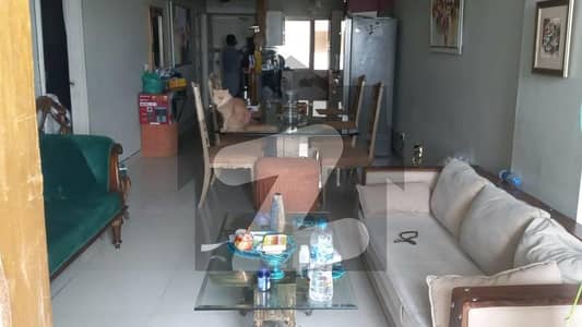 ڈی ایچ اے فیز 5 ایکسٹینشن ڈی ایچ اے فیز 5,ڈی ایچ اے ڈیفینس,کراچی میں 3 کمروں کا 8 مرلہ فلیٹ 3.3 کروڑ میں برائے فروخت۔