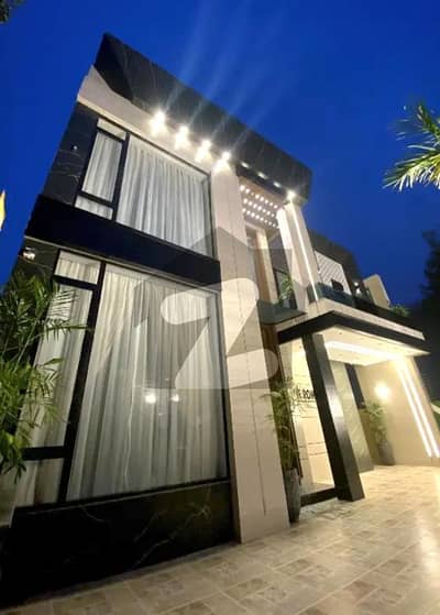 بحریہ ٹاؤن سیکٹر سی بحریہ ٹاؤن,لاہور میں 3 کمروں کا 5 مرلہ مکان 1.2 لاکھ میں کرایہ پر دستیاب ہے۔