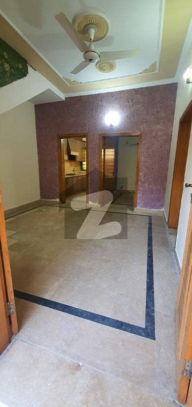 جی ۔ 13 اسلام آباد میں 4 کمروں کا 4 مرلہ مکان 1.0 لاکھ میں کرایہ پر دستیاب ہے۔