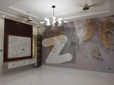 10 Marla House For Rent Bahria Town Lahore