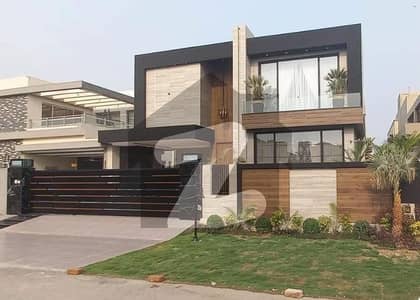 20 MARLA ELEGANT AND FULLY MAINTAINED SUPER HOT LOCATED BUNGALOW IS AVAILABLE IN THE BEST BLOCK OF DHA LAHORE