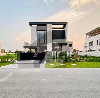 10 MARLA ELEGANT AND FULLY MAINTAINED SUPER HOT LOCATED BUNGALOW IS AVAILABLE IN THE BEST BLOCK OF DHA LAHORE