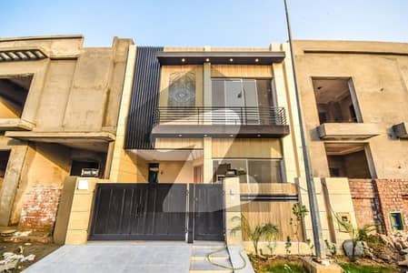 5 MARLA ELEGANT AND FULLY MAINTAINED SUPER HOT LOCATED BUNGALOW IS AVAILABLE IN THE BEST BLOCK OF DHA LAHORE