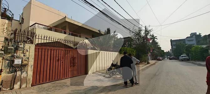 ڈی ایچ اے فیز 1 ڈی ایچ اے ڈیفینس,کراچی میں 6 کمروں کا 1 کنال مکان 10.0 کروڑ میں برائے فروخت۔